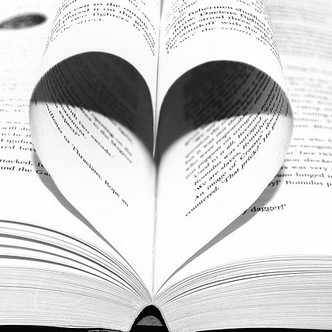 Finding Mr Huggie-Wuggie: Finding Love in the pages of a book!